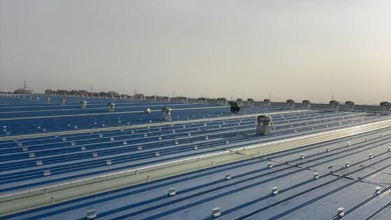 좋은 가격 태양광 패널 설치 솔루션을 보장하는 풍경 또는 초상화 모듈 오리엔테이션을 특징으로하는 태양광 지붕 설치 키트 온라인으로